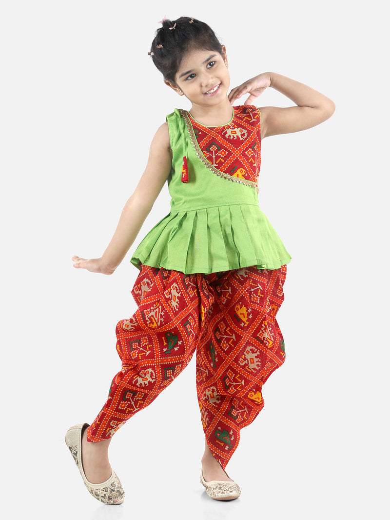 BownBeePatan Patola Patch Top with Dhoti- Green