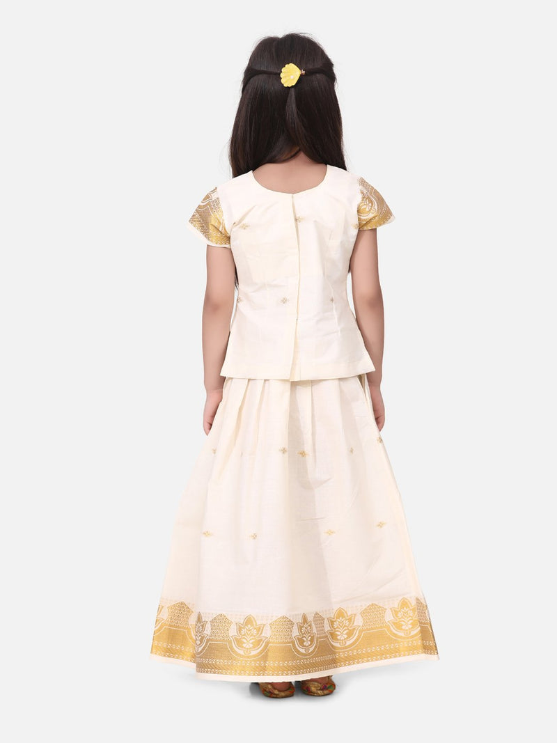 BownBee GirlsHalf Sleeve South Indian Pavda Pattu Lehenga- White